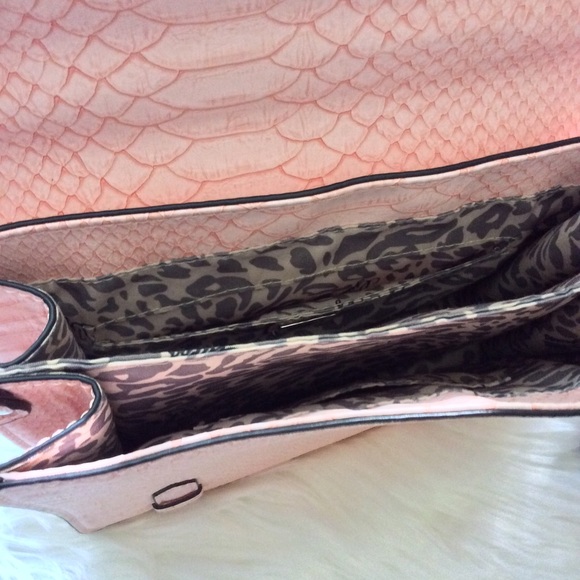 Guess bag 🧡 - Picture 5 of 5